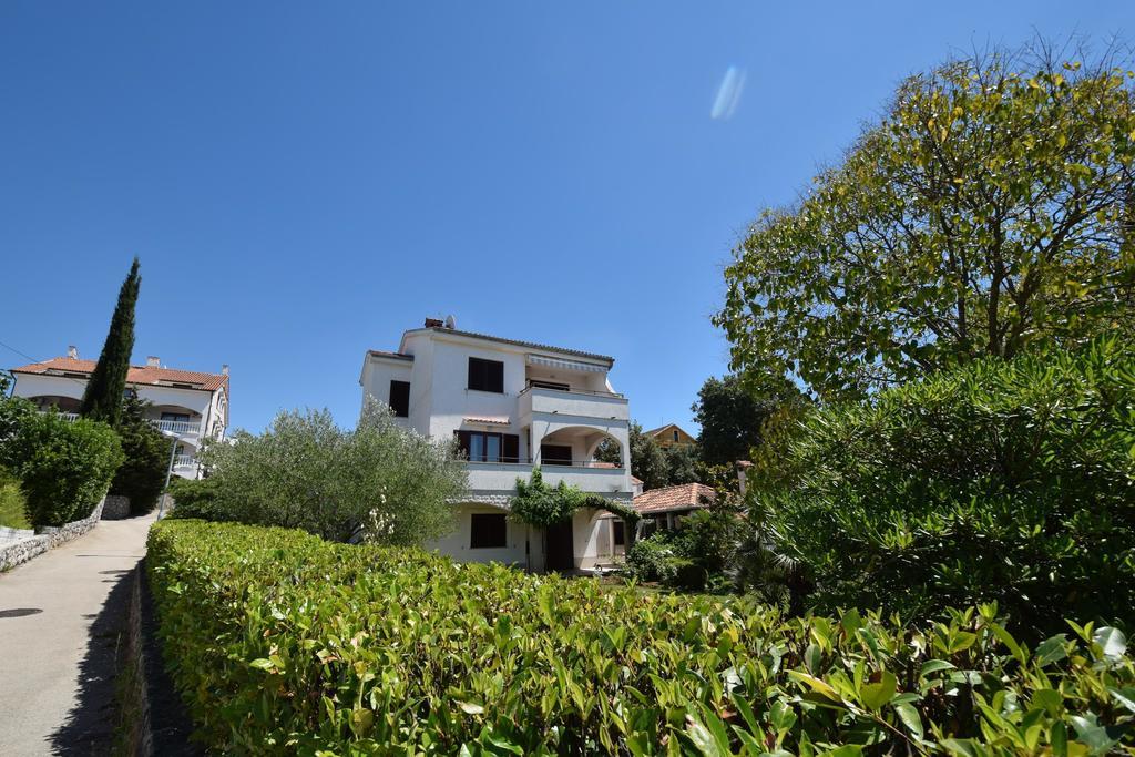 Apartments Drago Malinska Esterno foto