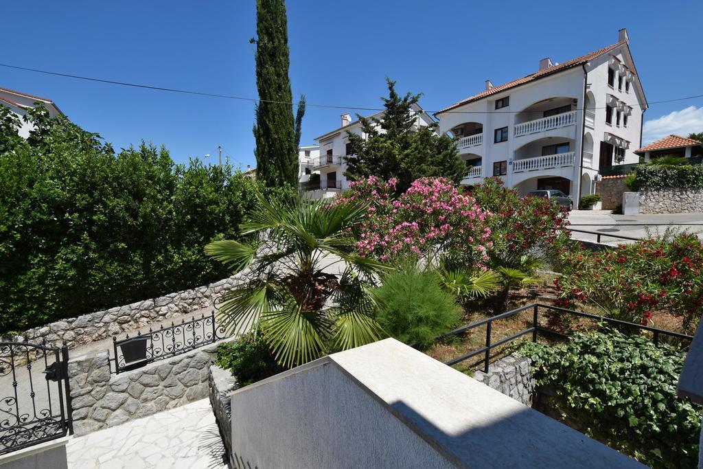 Apartments Drago Malinska Esterno foto