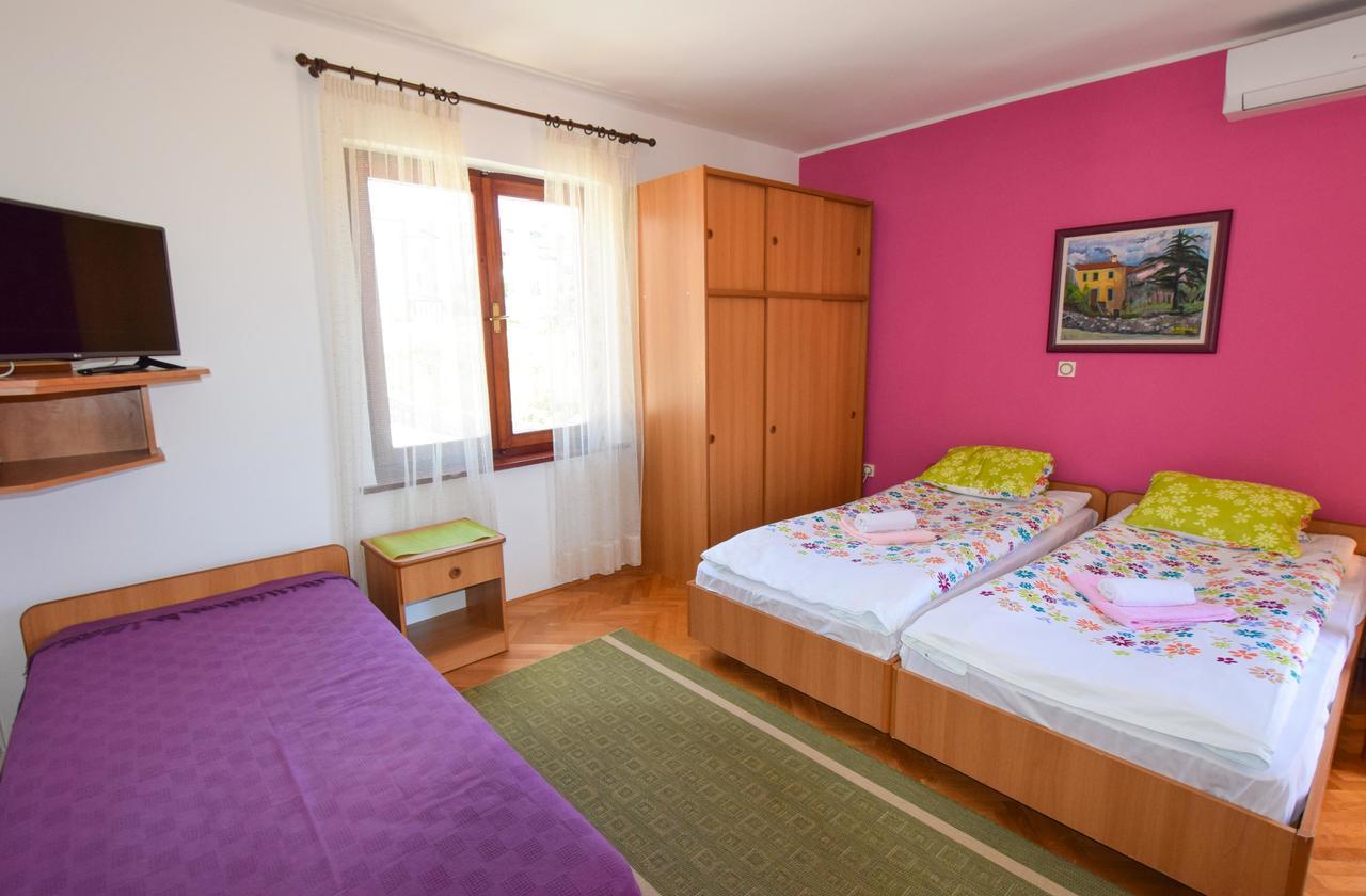 Apartments Drago Malinska Esterno foto