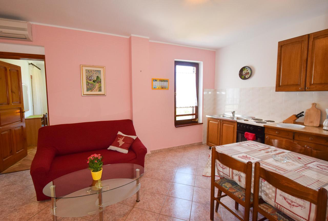 Apartments Drago Malinska Esterno foto
